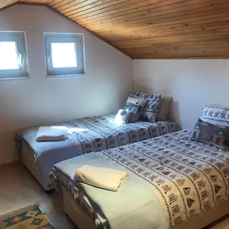 Remarkable 4-Bed Villa 빌라 *